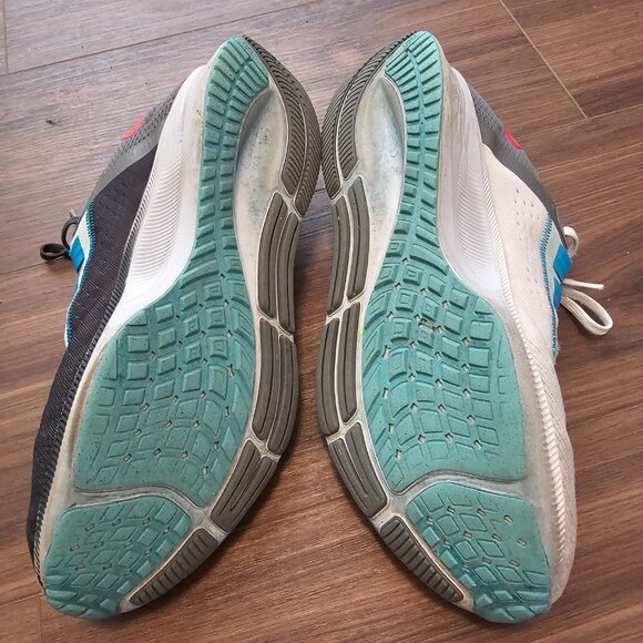 Nike Pegusus 38 running shoe - Picture 4 of 6